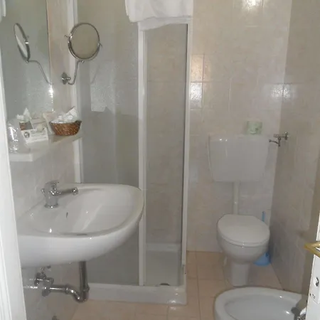 Hotel Eco-art De Albertis 2*